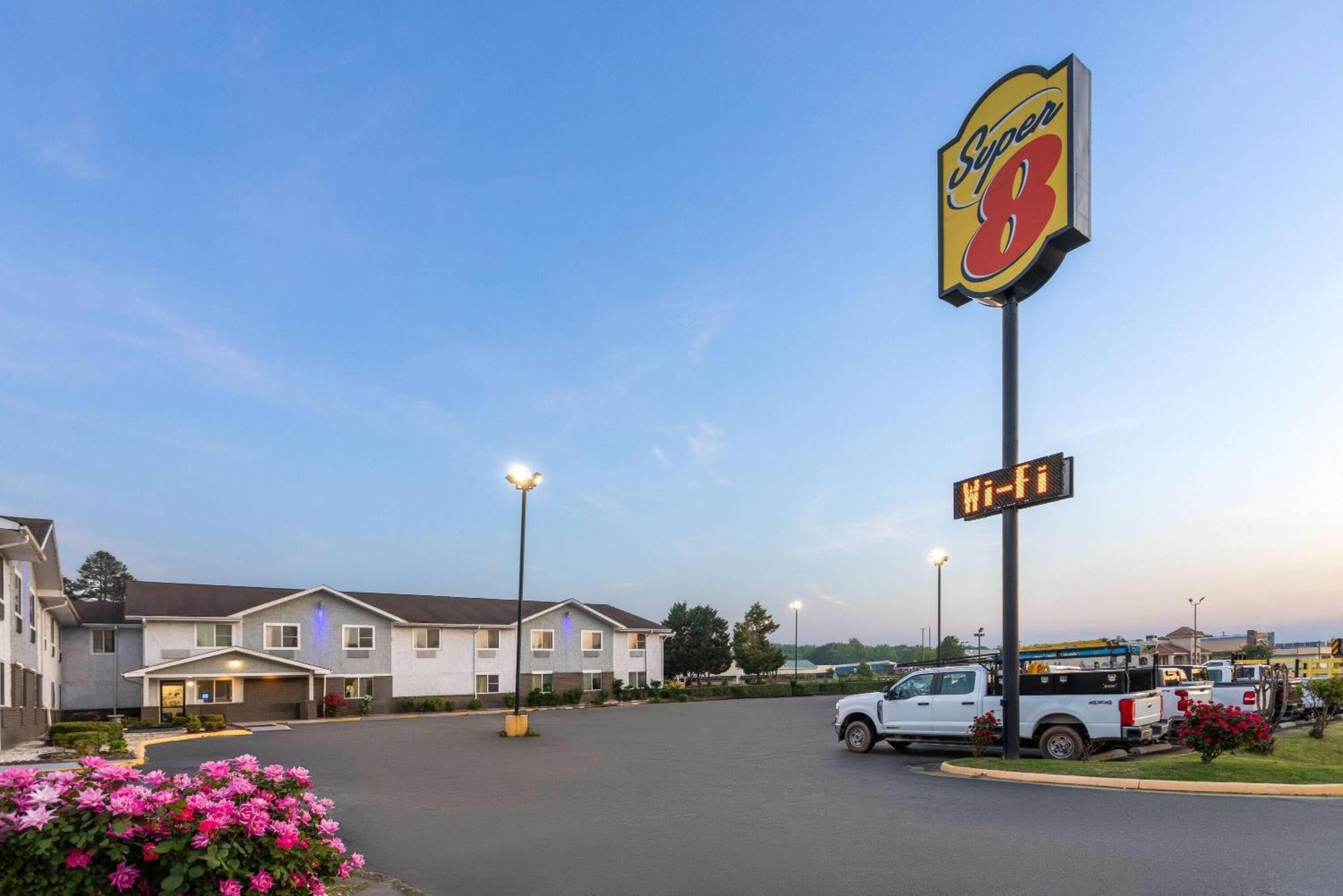 Motel Super 8 By Wyndham South Boston Va Exterior foto